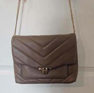 Elegant Brown Shoulder Bag